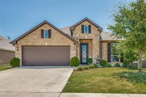 403 Lakeview Dr, Alvarado, TX 76009