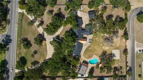 7200 Fish Pond Rd, Waco, TX 76710