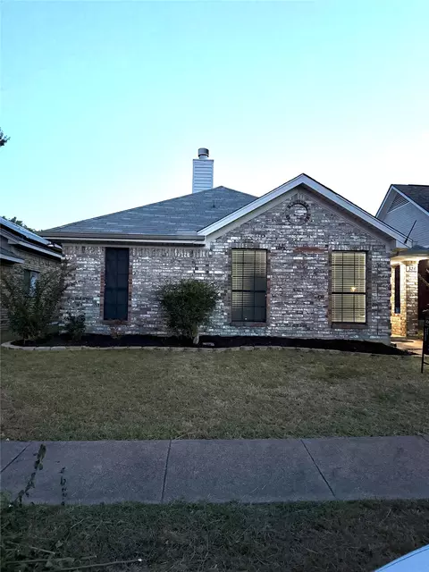 324 Conger Dr, Mesquite, TX 75149