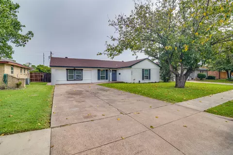 2405 Whippoorwill Dr, Mesquite, TX 75149