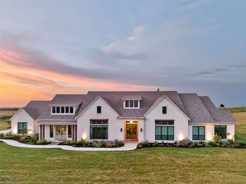 10932 Gregory Rd, Sanger, TX 76266