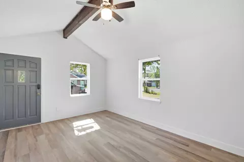 905 N Rusk St, Weatherford, TX 76086