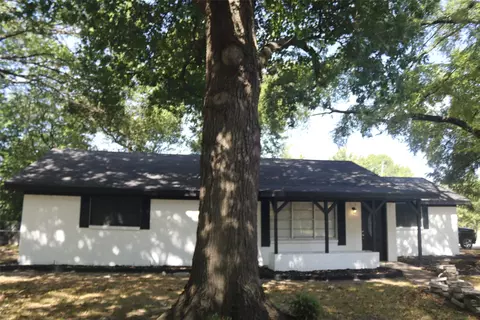 407 N Jefferson St, Kaufman, TX 75142