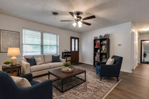 2002 Winthrop St, Irving, TX 75061