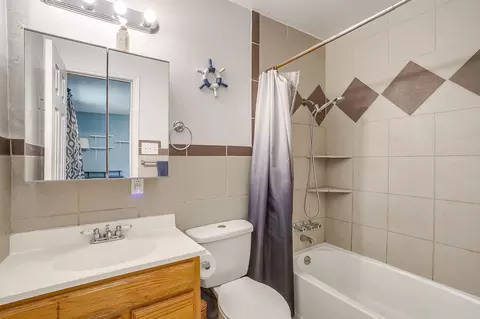 Bath - 1105 Patrick St, Crowley, TX 76036 photo 1 of 3