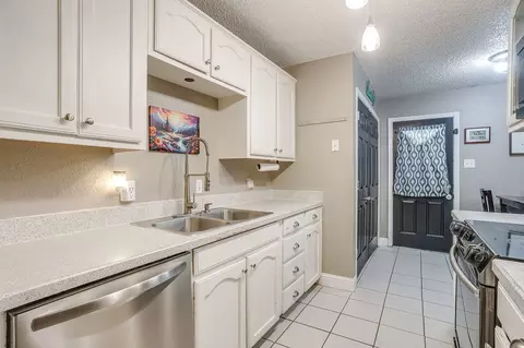 Kitchen - 1105 Patrick St, Crowley, TX 76036 photo 5 of 5