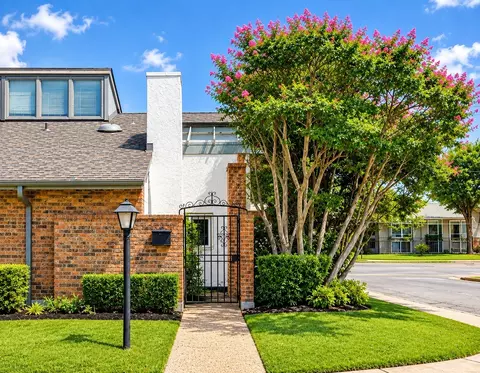 12502 Burninglog Ln, Dallas, TX 75243