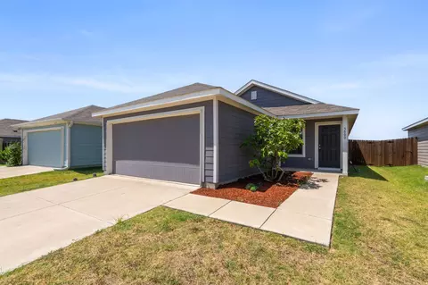 5800 Timber Point Dr, Princeton, TX 75407