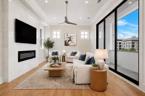 Living - 4074 Oak Cir, Addison, TX 75001 photo 1 of 1