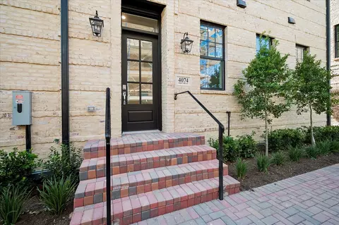 Exterior - 4074 Oak Cir, Addison, TX 75001 photo 1 of 4