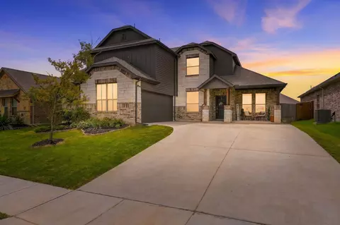 401 Llano Ln, Red Oak, TX 75154