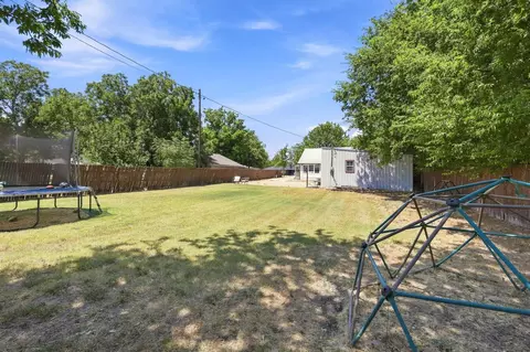 Exterior - 314 E 5th St, Anna, TX 75409 photo 4 of 9