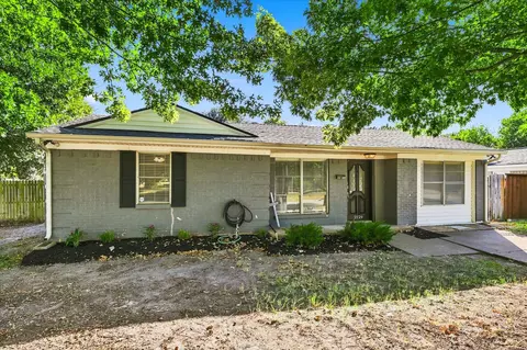 2129 Diane Dr, Mesquite, TX 75149