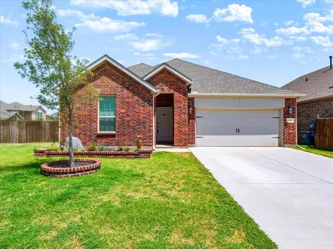 11203 Hawks Landing Dr, Aubrey, TX 76227