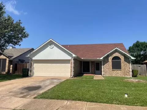 2115 Sunset Dr, Balch Springs, TX 75180