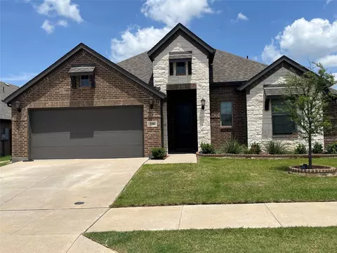 118 Jazlyn Dr, Keene, TX 76059