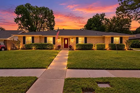 1807 Holm Oak St, Arlington, TX 76012