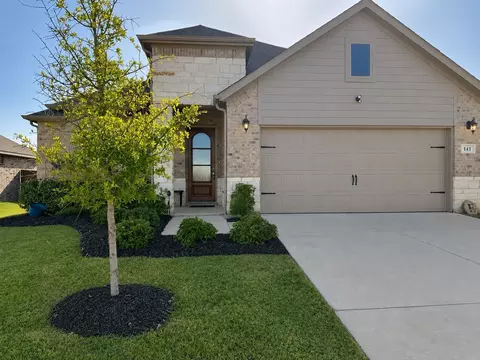 141 Trinity St, Grandview, TX 76050