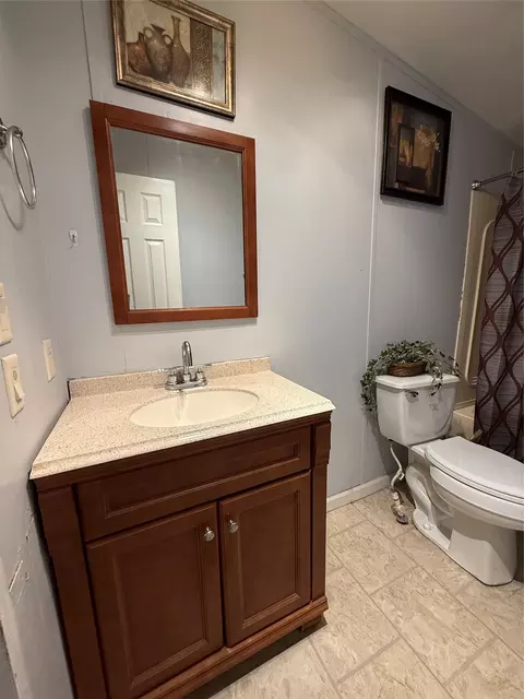 Bath - 1410 E Loop 254, Ranger, TX 76470 photo 4 of 4