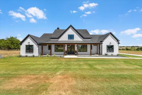 6080 Cates Ranch Rd, Godley, TX 76044