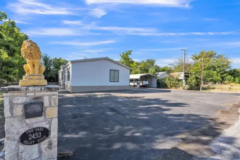 2453 S Valley Ridge Dr, Granbury, TX 76048