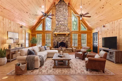 1147 Rs County Road 3503, Emory, TX 75440