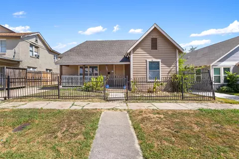 1235 E Leuda St, Fort Worth, TX 76104