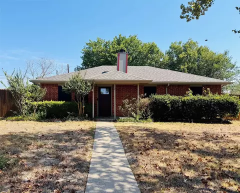 112 Lawndale Dr, Waxahachie, TX 75165