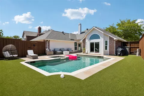 1510 Palisades Dr, Carrollton, TX 75007