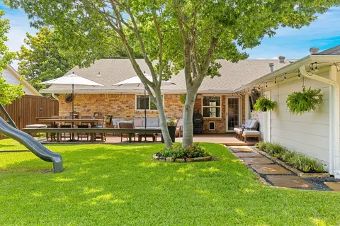 7617 La Risa Dr, Dallas, TX 75248