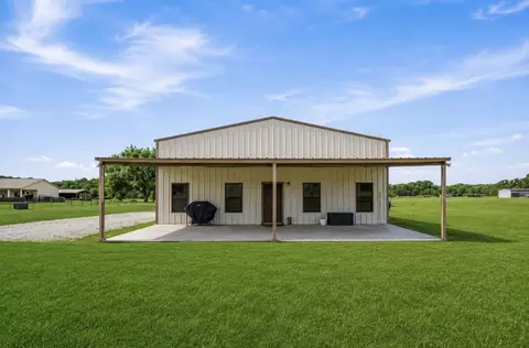 1001 Marigold Ct, Granbury, TX 76049