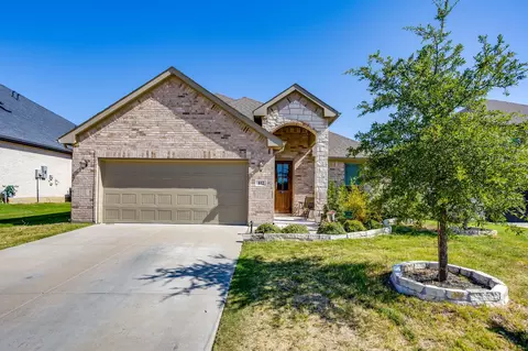 112 Everest Ct, Burleson, TX 76028