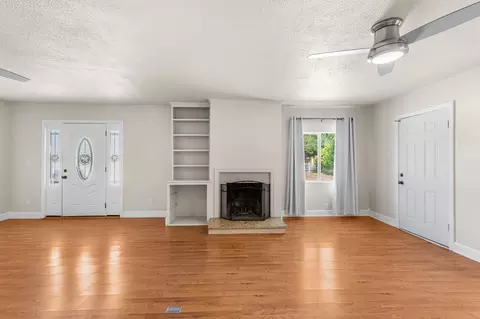 Living - 3524 N 27th St, Waco, TX 76708 photo 1 of 3