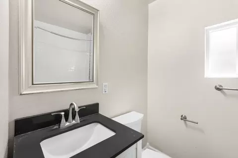 Bath - 3524 N 27th St, Waco, TX 76708 photo 2 of 5