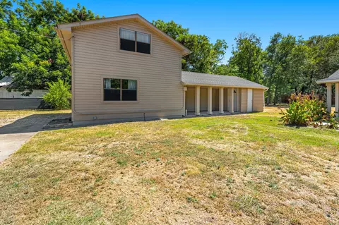 Exterior - 3524 N 27th St, Waco, TX 76708 photo 6 of 8
