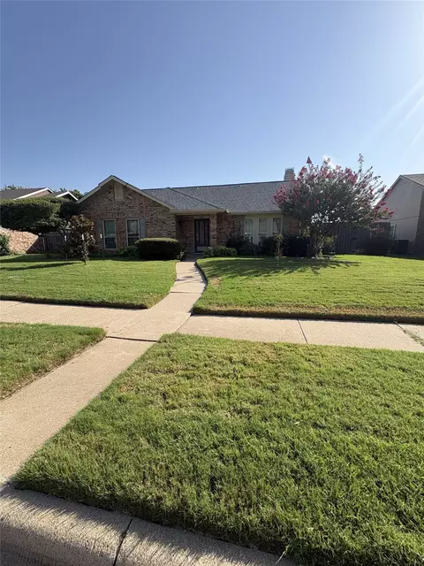 3610 Willowood Dr, Garland, TX 75040