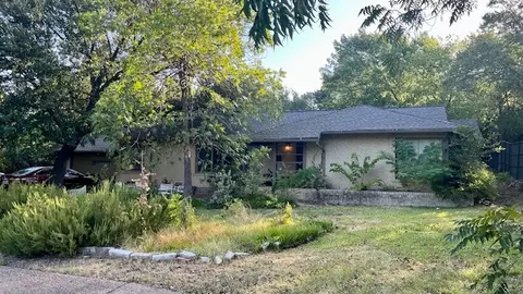 1058 N Buckner Blvd, Dallas, TX 75218