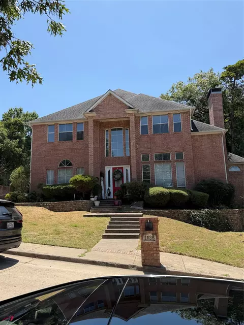 1528 Registry Dr, Desoto, TX 75115
