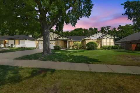 2310 Louise Ln, Ennis, TX 75119