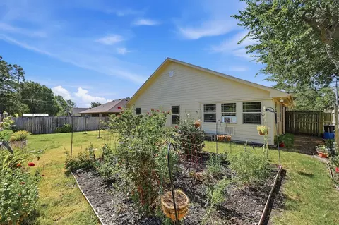 Exterior - 305 E Bonham, Tom Bean, TX 75489 photo 8 of 10