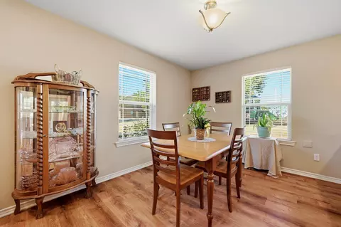 Dining - 305 E Bonham, Tom Bean, TX 75489 photo 1 of 2