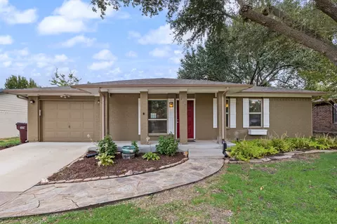 713 Oak Grove Ln, Royse City, TX 75189
