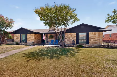 2412 Monticello Dr, Mesquite, TX 75149
