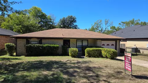 1763 Meadow Crest Ln, Duncanville, TX 75137