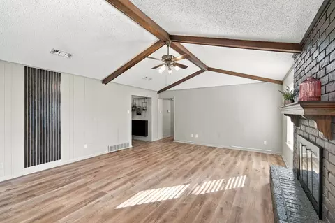 1215 Cindy Ln, Cleburne, TX 76033
