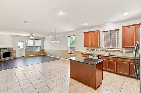 2356 Bernese Ln, Fort Worth, TX 76131