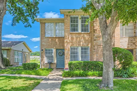 511 Towne House Ln, Richardson, TX 75081