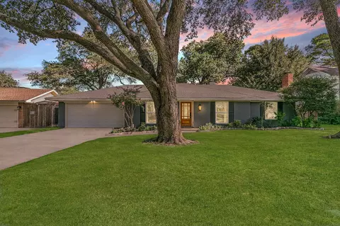 2109 Friar Tuck Dr, Arlington, TX 76013