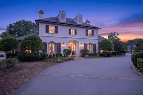 1074 Waters Edge Cir, Shreveport, LA 71106