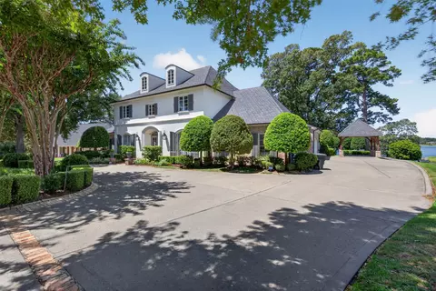 1074 Waters Edge Cir, Shreveport, LA 71106